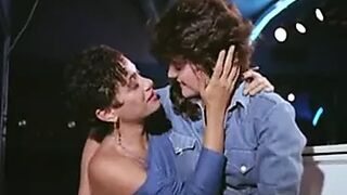 Onda Nova Lesbian Scene