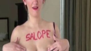 Chienne franÃƒÂ§aise dÃƒÂ©montÃƒÂ©e en gang-b