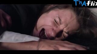 Julie Mejean Butt Scene in Appartement A Vendre