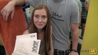 HUNT4K. Cute girl instead of training has sex in gym