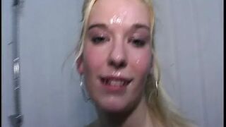 Sandy 19 Jahre - erstes mal Gangbang - 19 Schwaenze, Geil