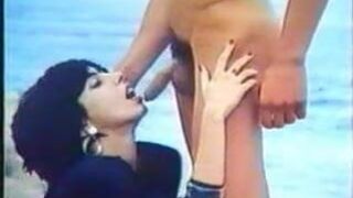 Greek Porn'70-'80 (To Mikrofwno tis ALIKHS-Katerina Spathi) 1-Gr2
