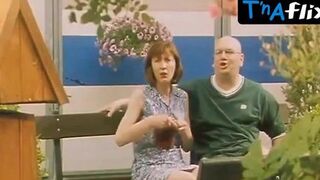 Catherine Kools Butt, Bush Scene in Vergeten Straat