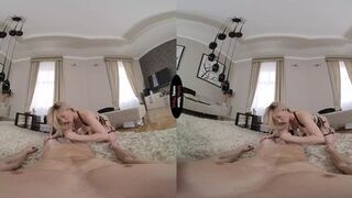 Milf Hace Llegar 2 Veces VR