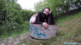 Public Agent Alessa Savage Gets Creampied Outdoors