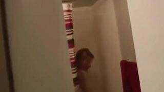 My friend tricking mommy in the shower