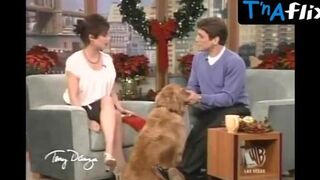 Eliza Dushku Sexy Scene in The Tony Danza Show