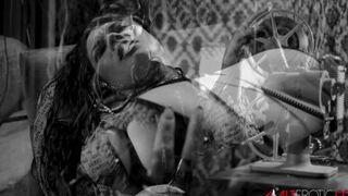 Sabien Demonia Has Black White Creative With Old 8mm Film And Camera