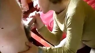 Hot Sexy Amateur Wife Filmed Shagging !
