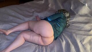 Stepmom deserves gentle anal sex in the morning and blowjob