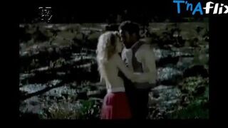 Leona Cavalli Breasts Scene in Cafundo