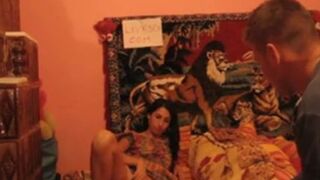The painter and his model - video 1