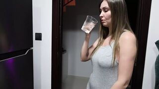Stepmom Didn't Mind Getting Fresh Cum on Her Pussy