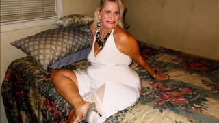 STUNNING WOMEN 11 (DRESSED UNDRESSED)