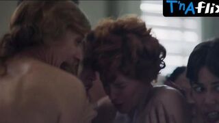 Ana Polvorosa Butt, Breasts Scene in Cable Girls (Blanca Suarez)