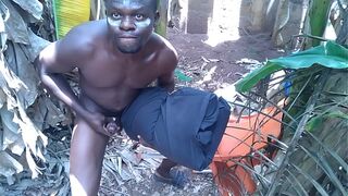 Masturbate trying to cum hard this Easter to show his fans right now
