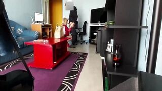 Bimbo Suce Un Coursier 3 Min