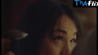 Amanda Ryan Breasts Scene in The Hunger