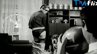 Catherine Spaak Underwear Scene in Oggi, Domani, Dopodomani