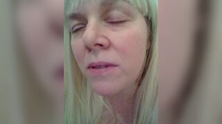 Sexy blonde Brenda justice sings live Sunday's 9pm