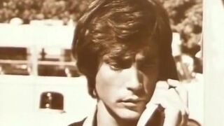 Perry Poravou Sexy Scene in Oi Erotomaneis