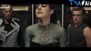 Jena Malone Breasts Scene in The Hunger Games: Catching Fire