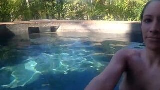 Bella pool