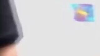 Girl losing down her tight swimsuit on the candid beach vid 07m