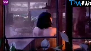 Debora Falabella Sexy Scene in Mulher