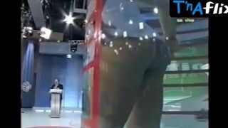 Nana Gouvea Butt Scene in Boa Noite Brasil