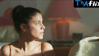 Barbara Lopez Bikini Scene in Unstoppable