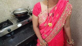Gawo's desi bhabhi called her home and got sex done in the kitchen, my cute sister-in-law got to know for the first time, small doggy style and clear Hindi