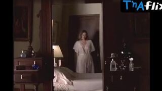 Giulia Gam Breasts Scene in A Vida Como Ela E