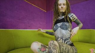 Ceci Milkymouzz wants to stuff her delicious pussy