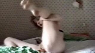 Amateur lady really using a dildo