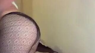 Old granny solo webcam showoff