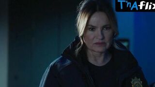 Eden Malyn Sexy Scene in Law AND Order: Special Victims Unit
