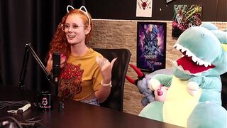 She got fired in the Pandemic and met an SG, so she got into porn - Dracaryssg