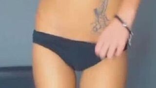 Perfect Blonde Webcam Girl Shwoing Off