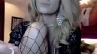 Smoking Cam Whore In Fishnets