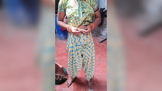 Indianhot body bhabhi xshika bathing