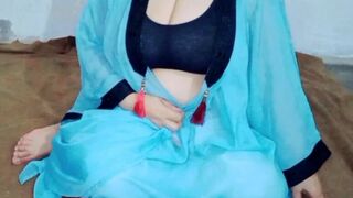 The girl who wants to have sex should come to the inbox and the girl who wants to save this aunty should also come to the inbox.