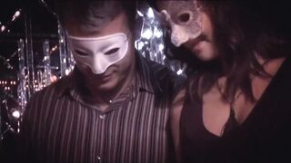 Amateur couple in the swinger club