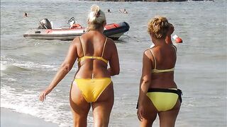 QUEENS ON THE BEACH 2