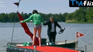 Aisling Bea Butt, Underwear Scene in Taskmaster